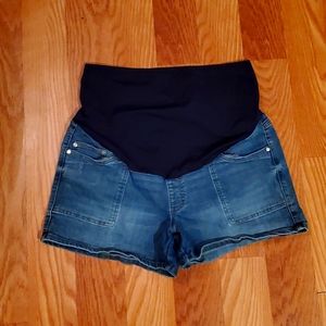 Maternity shorts